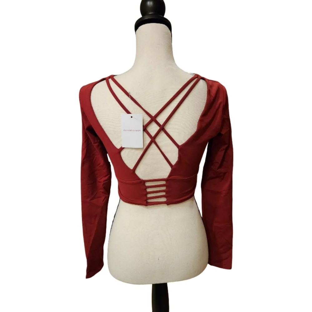 Kancehinage Red Crop Athletic Top